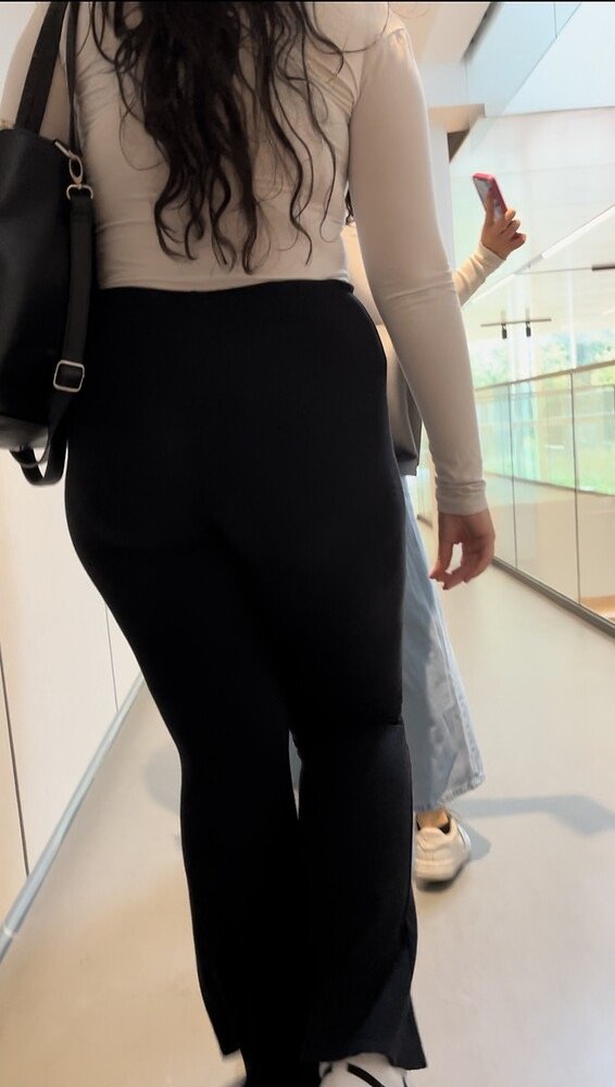 Incredible ass on tall lady #wry1KCfi